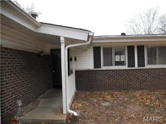 500 DURWOOD DRIVE, FLORISSANT, MO 63033 