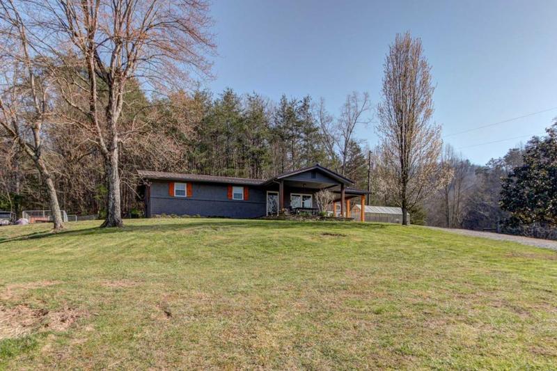 3704 WILHITE ROAD, SEVIERVILLE, TN 37878 Mountain Realty Group
