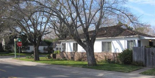 275 39TH ST, SACRAMENTO, CA 95816  Photo 2