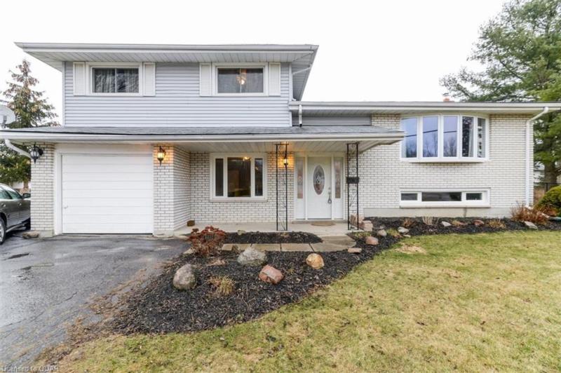 134 MONTROSE RD, BELLEVILLE, ONTARIO K8R 1A5 Trish Clarke