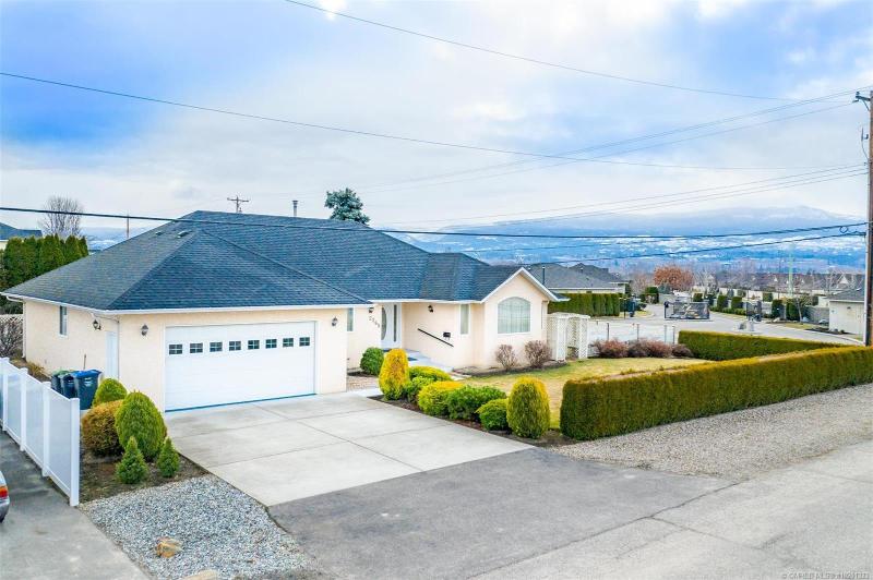 2265 NELSON ROAD, KELOWNA, BC V1Y 7Z3 Kelowna Life Real Estate Group
