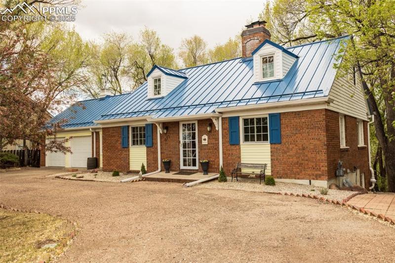 419 Chamberlin Place