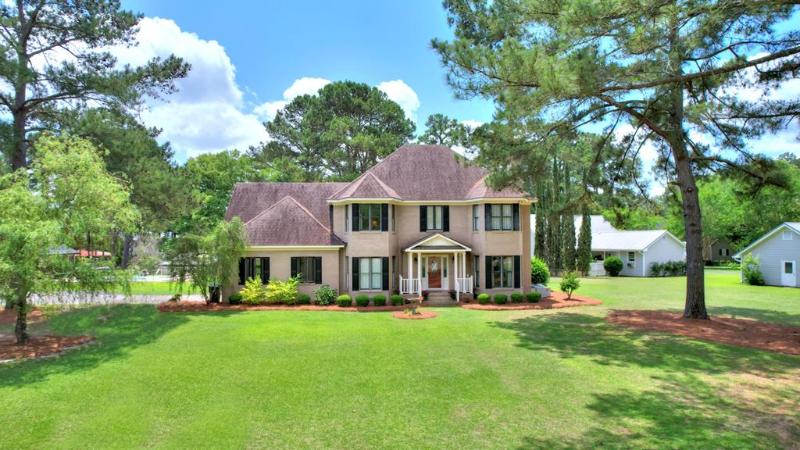 126 N Valhalla Court,  Cordele,  GA 31015