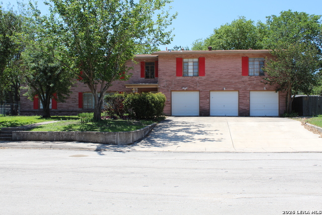 206 SENISA DR