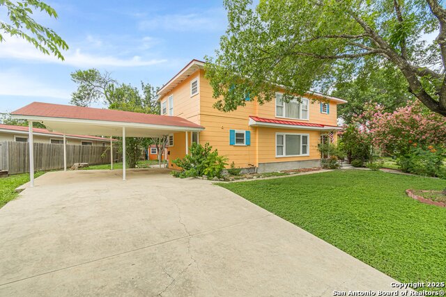 416 ALEXANDER HAMILTON DR
