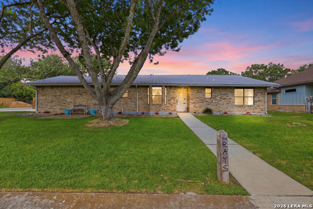 1250 HOLLYHOCK LN