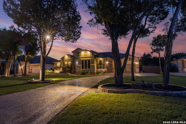 965 Woodland Oaks