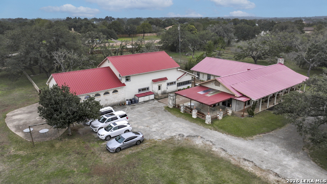 292 W BARTLETT DR