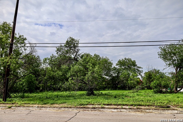 2402 Barney Ave
