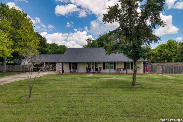 207 Woodlake Dr