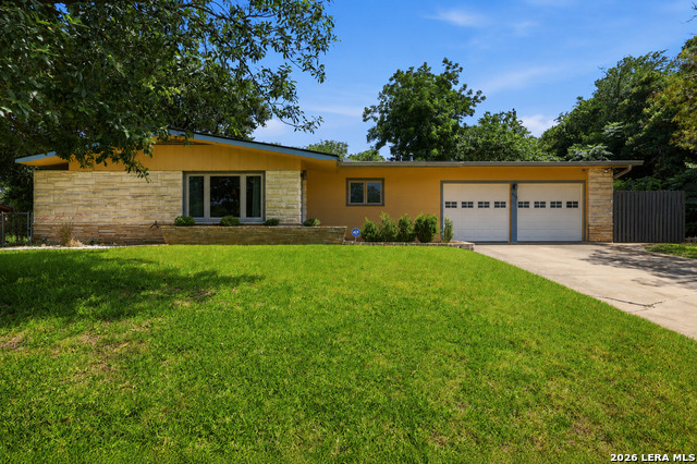 246 W GLENVIEW DR