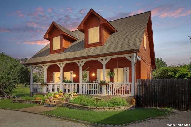 2002 HOFFMANN LN