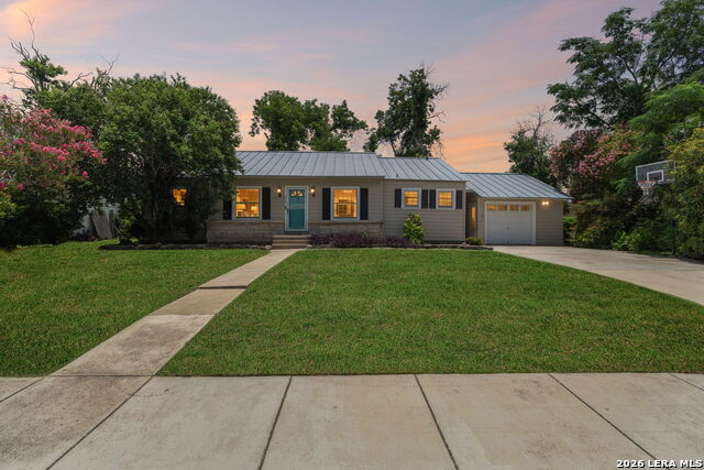 218 LARKWOOD DR