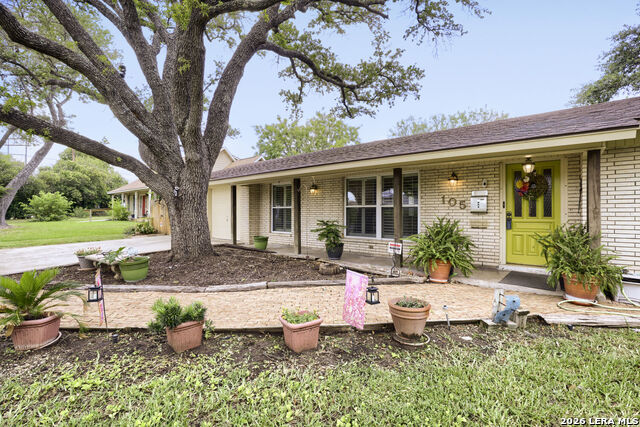 105 HARRIETT DR