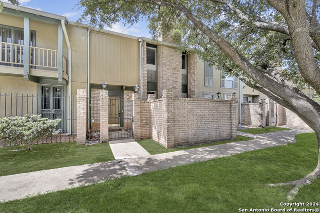 3678 HIDDEN DR #408