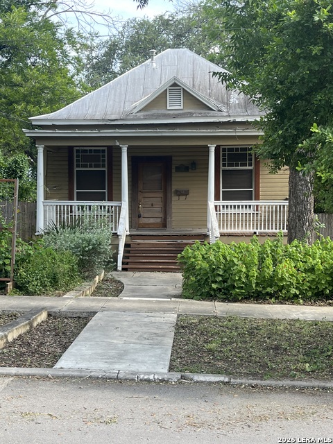 432 W WOODLAWN AVE