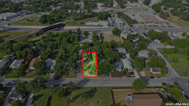 740 COMAL AVE