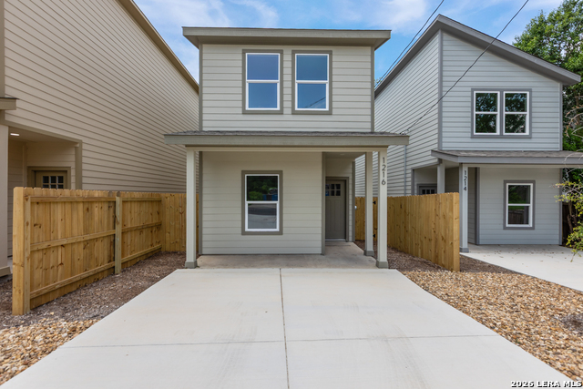 1216 Aransas Ave