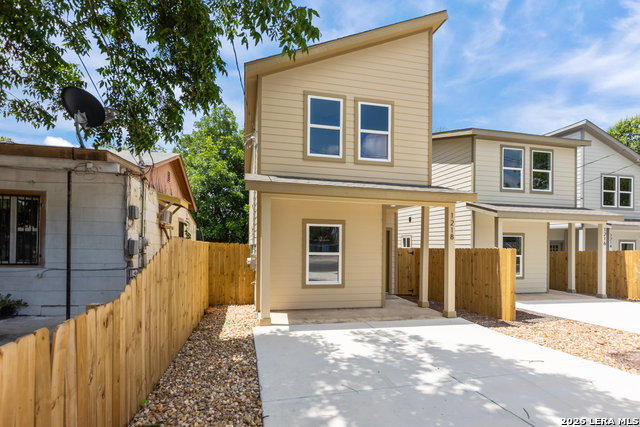 1218 ARANSAS AVE