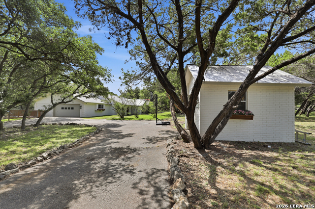 8908 CEDAR TRL