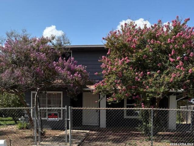 3107 GOLDEN AVE