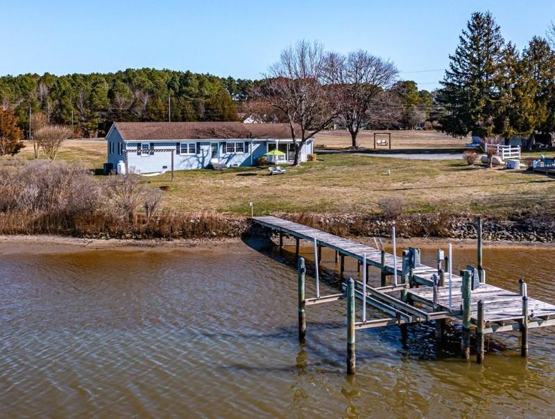 253 Indian Banks Road, FARNHAM, VA 22460 | Slideshow Image #1