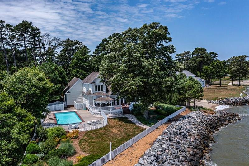  2319 Lighthouse View Drive HEATHSVILLE, VA 22473 