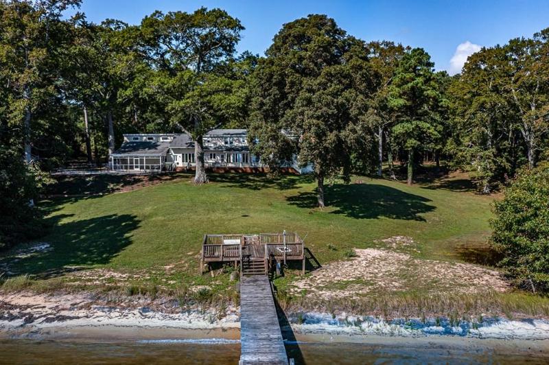 2276 Mosquito Point Road, WHITE STONE, VA 22578