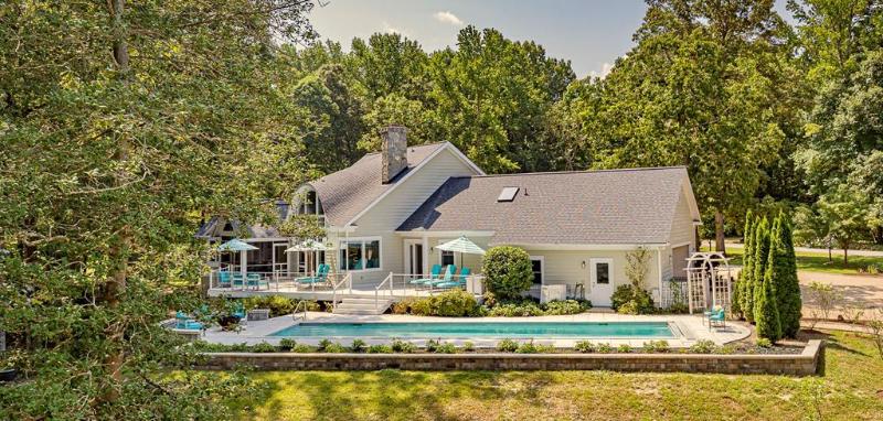230 Breezy Point Road, WHITE STONE, VA 22578