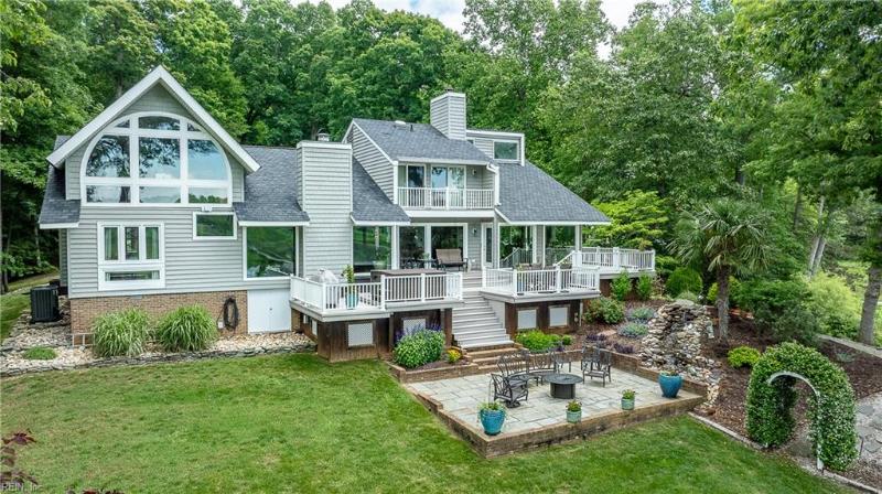 103 Acacia, James City County, VA 23185 | Slideshow Image #1