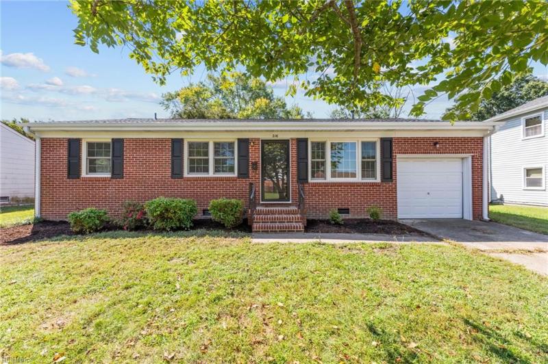 216 Valirey Drive, Hampton, VA 23669 | Slideshow Image #1