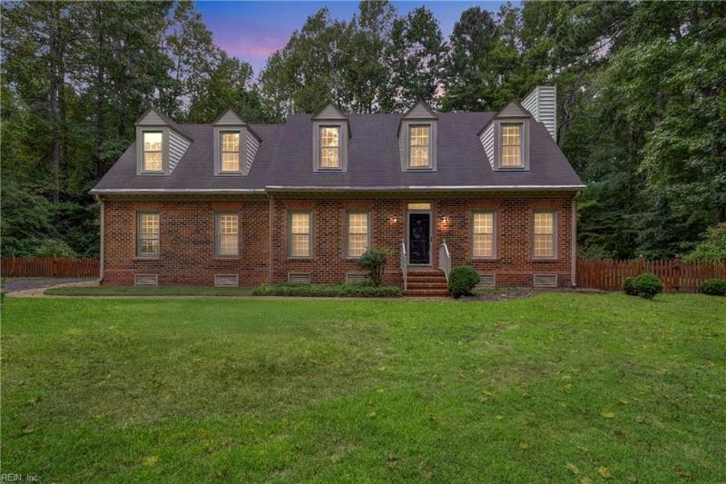 114 Greenway Circle, James City County, VA 23188 | Slideshow Image #1