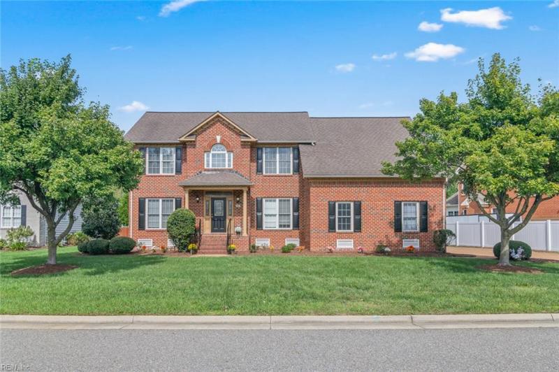 8 WORNOM FARM Road Poquoson, VA 23662