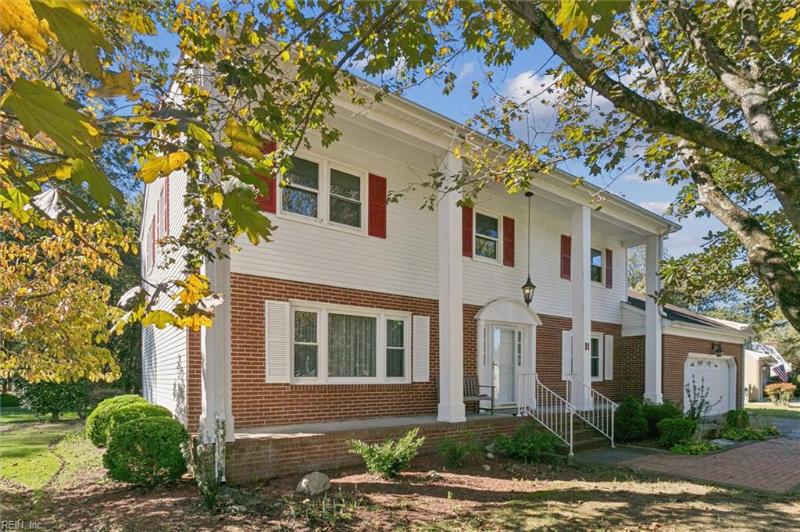 11 Carriage Hill Drive Poquoson, VA 23662