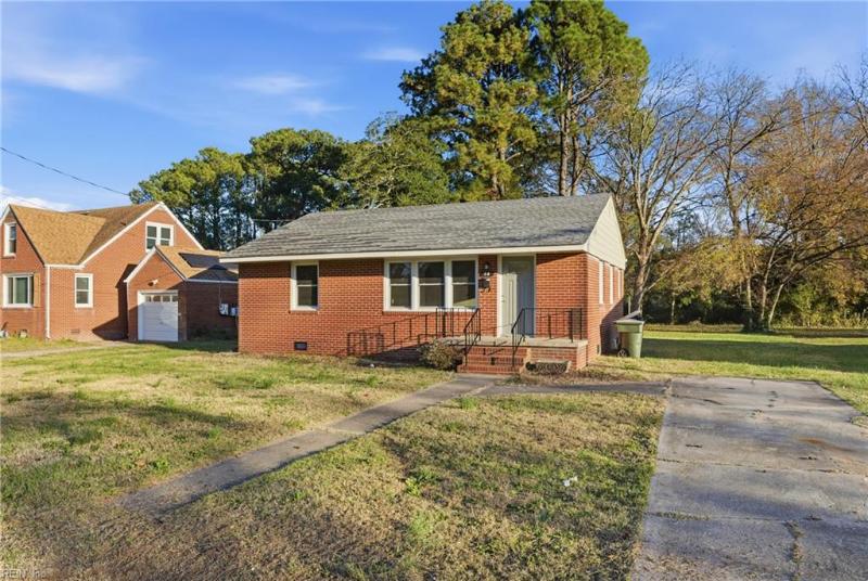 26 Westminister Drive, Hampton, VA 23666