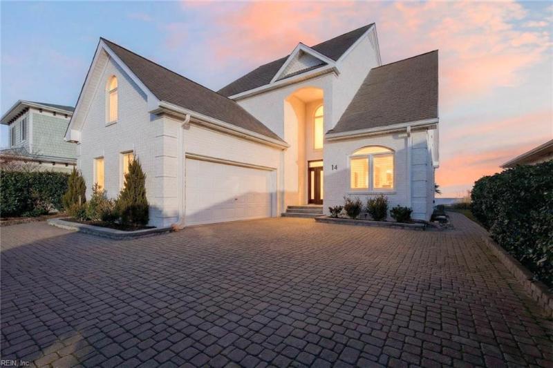  14 Bay Front Place Hampton, VA 23664 