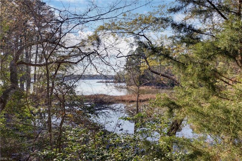  49 Dillwyn Drive Newport News, VA 23602 