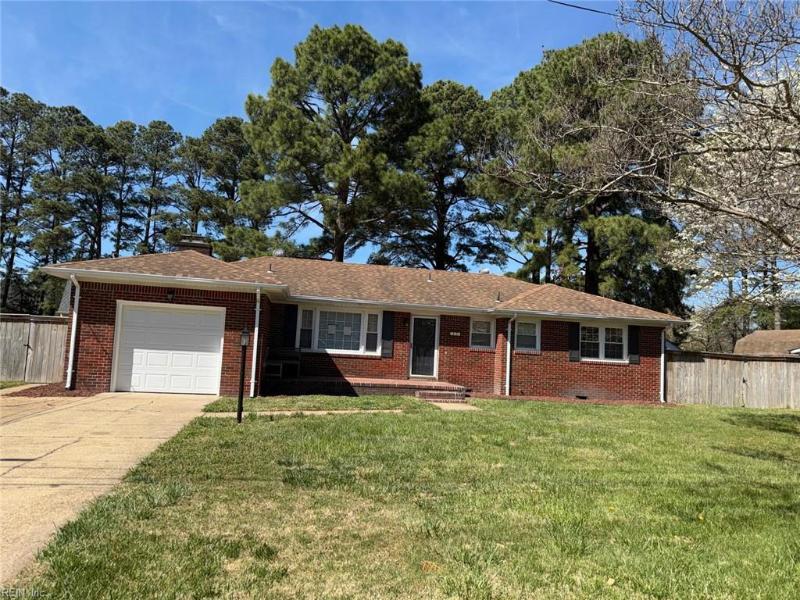 205 Kalmar Drive, Chesapeake, VA 23320