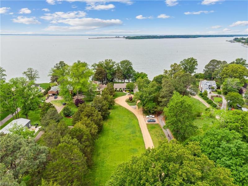  33 Haughton Lane Newport News, VA 23606 