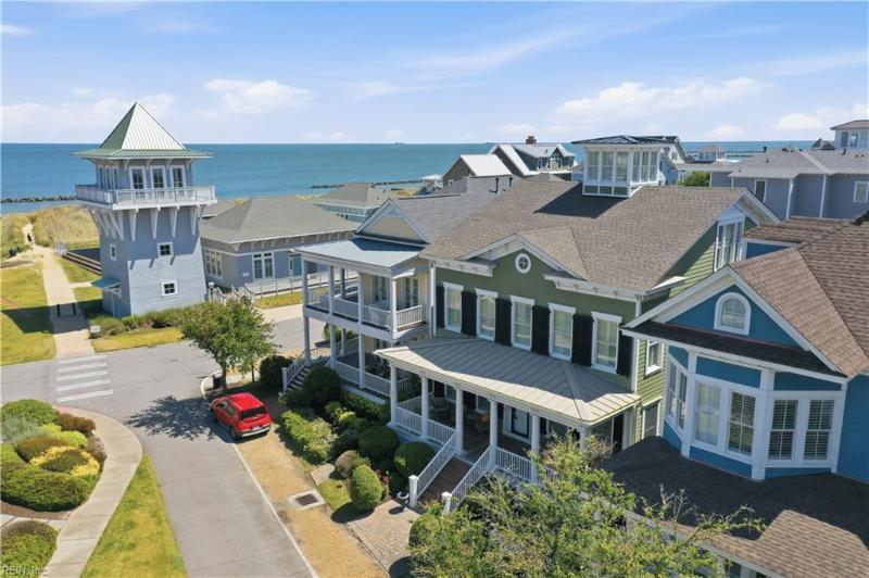 9678 25TH BAY Street, Norfolk, VA 23518