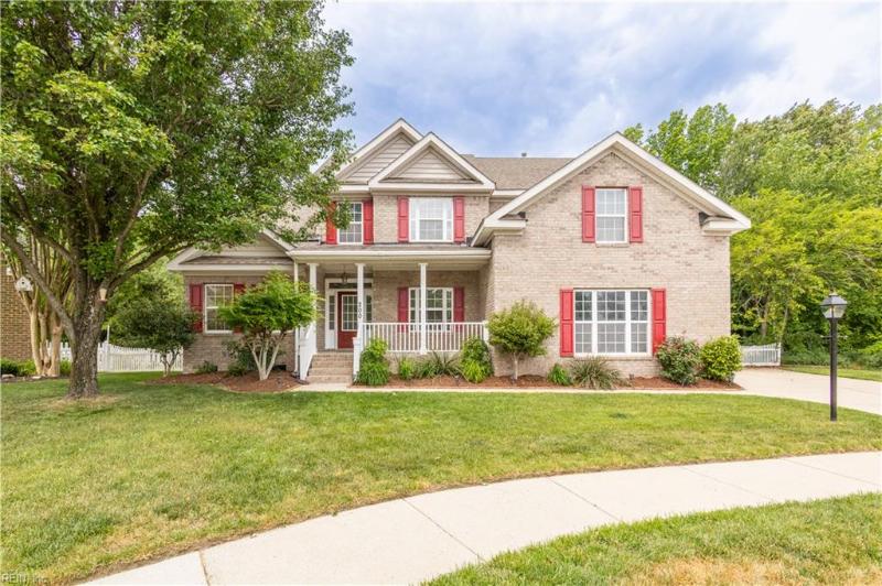 200 Pine Island Quay, Chesapeake, VA 23322