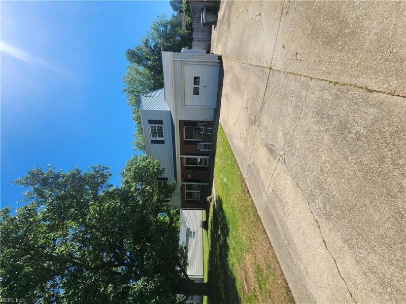 216 Deerfield Boulevard, Hampton, VA 23666