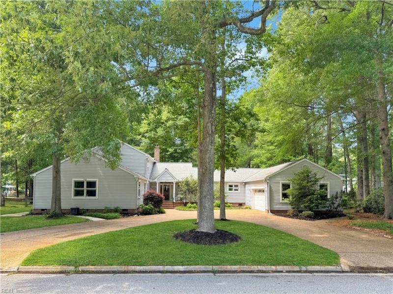  32 Valmoore Drive Poquoson, VA 23662 