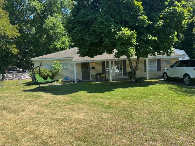 17 Cottage Lane, Newport News, VA 23603