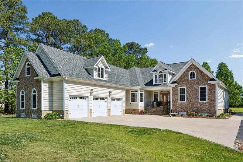  38 Forrest Road Poquoson, VA 23662 