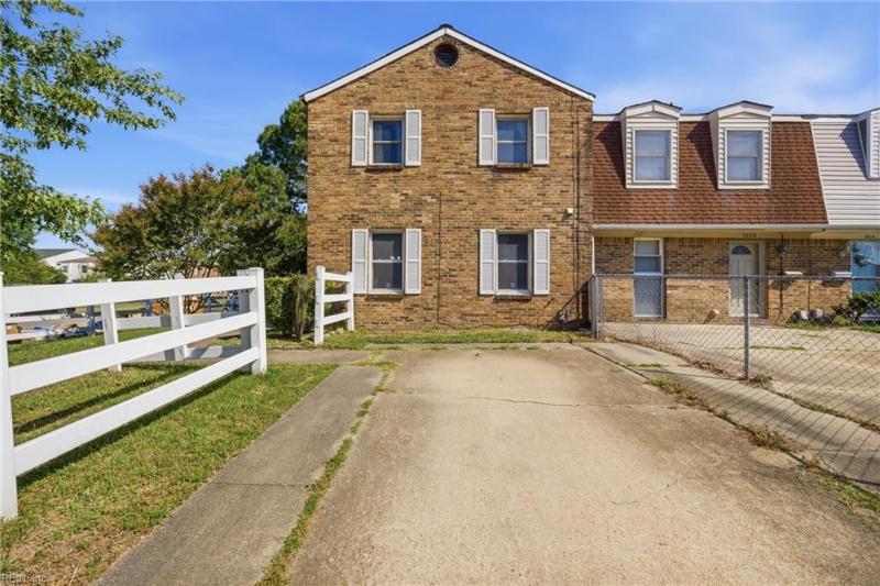 5622 Fanshaw Court, Virginia Beach, VA 23462