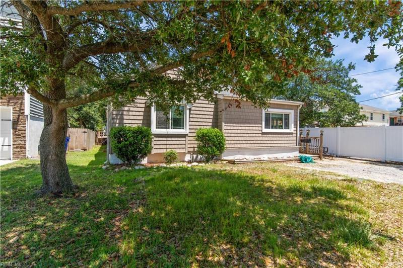 856 Little Bay Avenue, Norfolk, VA 23503