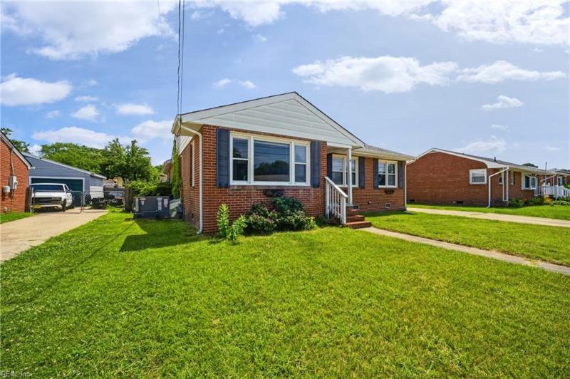 18 Reynolds Drive, Hampton, VA 23664
