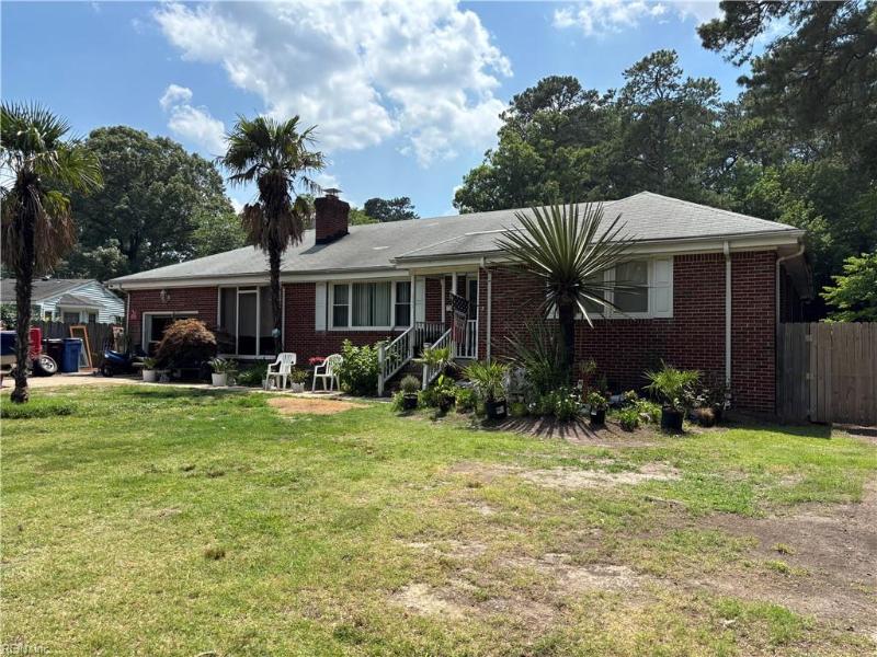 111 Goldcrest Drive, Chesapeake, VA 23325