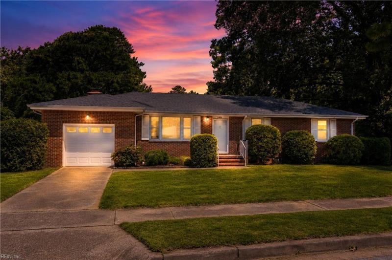 2000 Kenlake Place, Norfolk, VA 23518